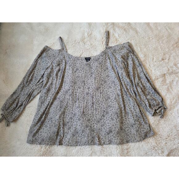 TORRID Size 3 FLoral Cold Shoulder lightweight blouse top - Picture 2 of 6